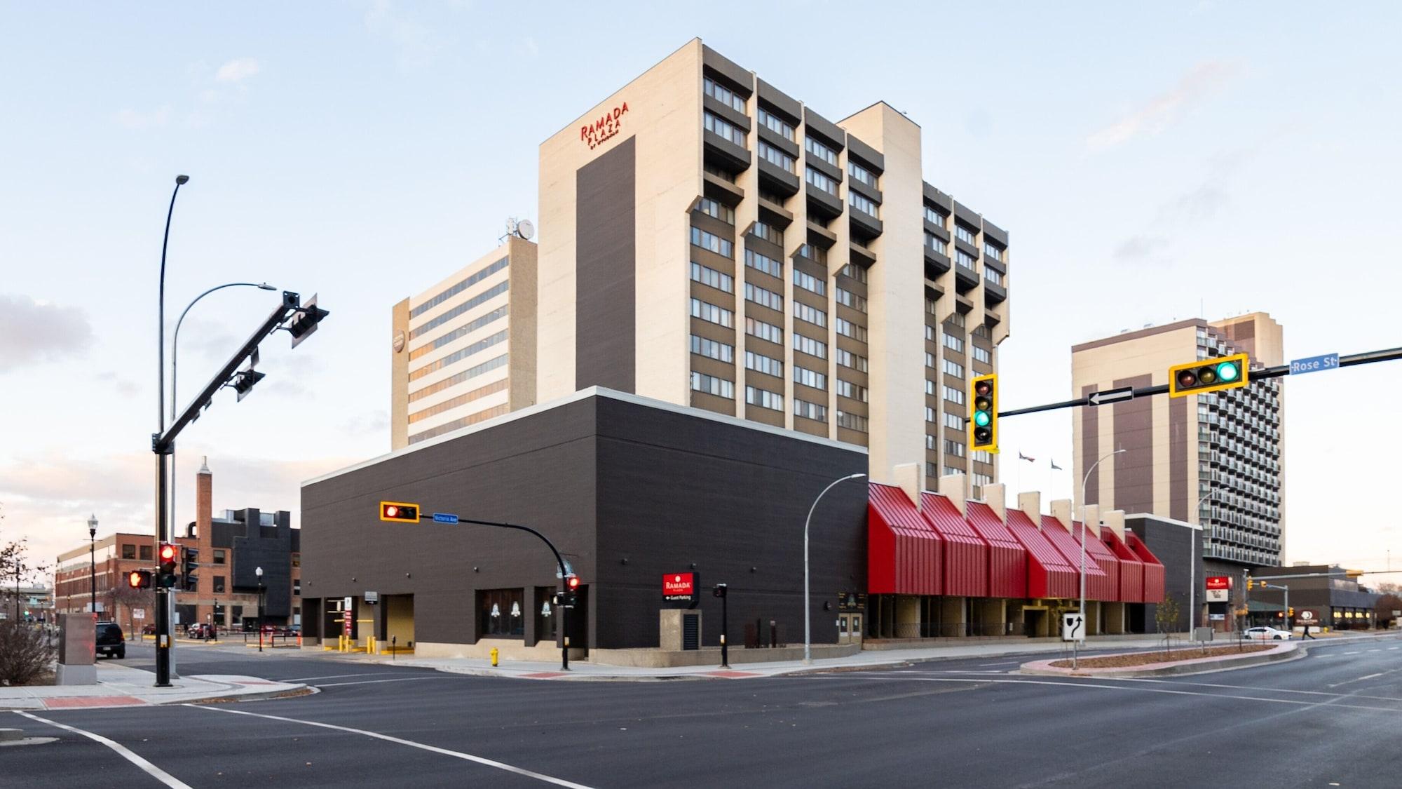Готель Ramada Plaza By Wyndham Regina Downtown Екстер'єр фото
