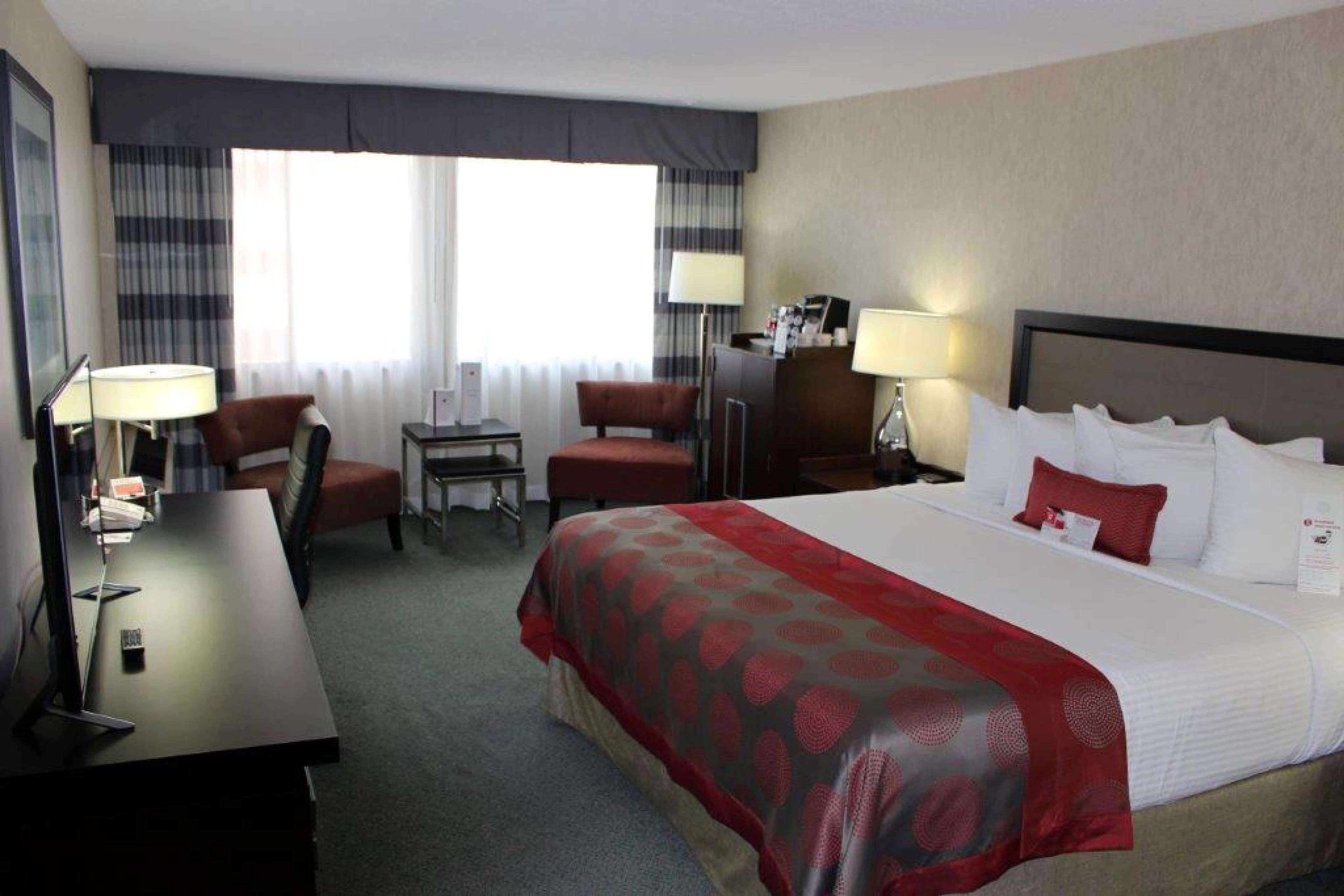 Готель Ramada Plaza By Wyndham Regina Downtown Екстер'єр фото