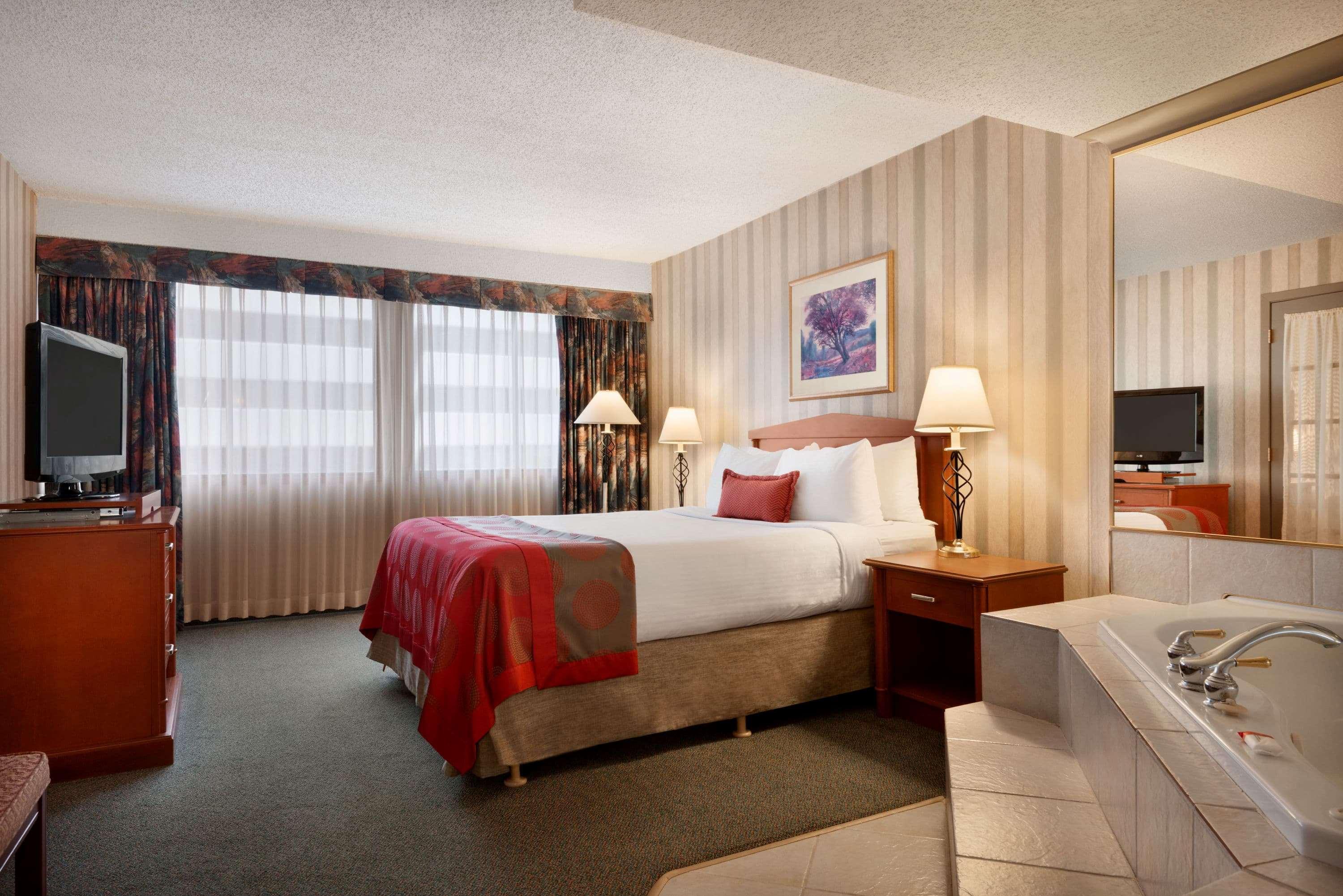 Готель Ramada Plaza By Wyndham Regina Downtown Екстер'єр фото